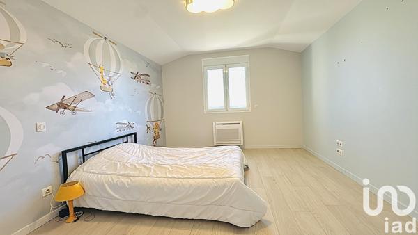 Maison 6 pièces de 220 m² à Crayssac (46150)
