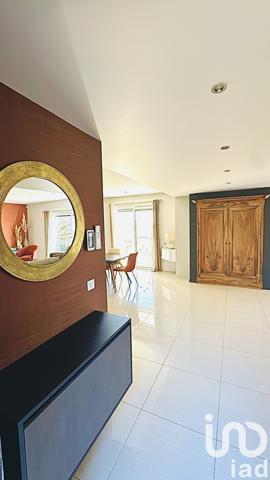 Maison 6 pièces de 220 m² à Crayssac (46150)