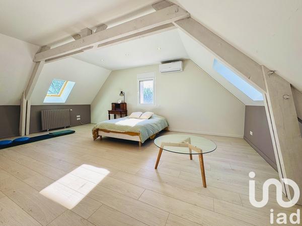 Maison 6 pièces de 220 m² à Crayssac (46150)