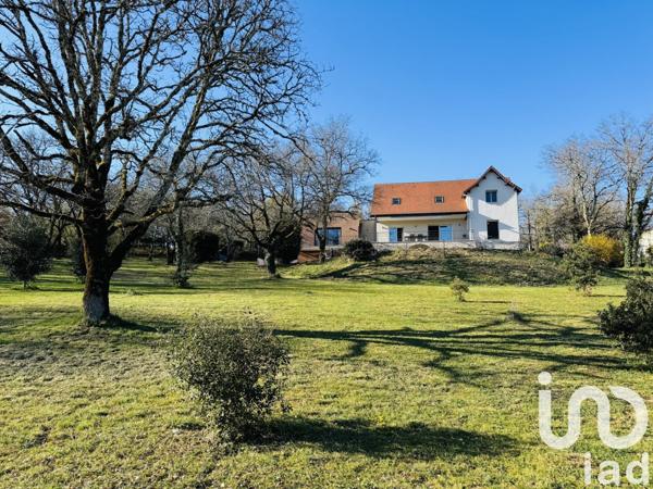 Maison 6 pièces de 220 m² à Crayssac (46150)