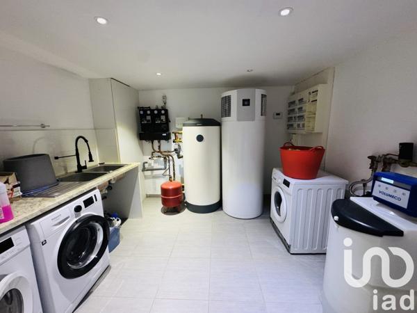 Maison 6 pièces de 220 m² à Crayssac (46150)