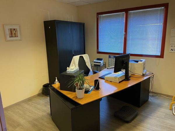 BUREAUX à VENDRE de 559 m²
