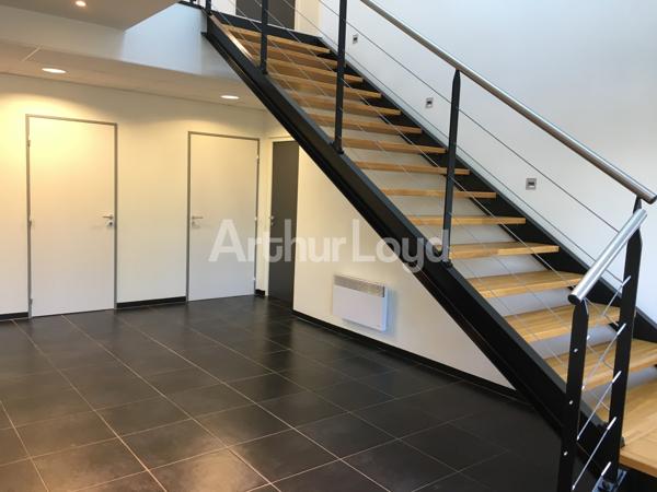 Bureaux à louer à Arras avec parking terrasse et climatisation