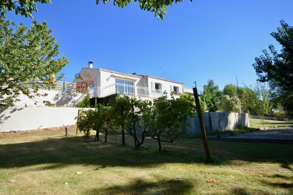 Villa 6 pièce(s) 4 chambre(s) 175 m²