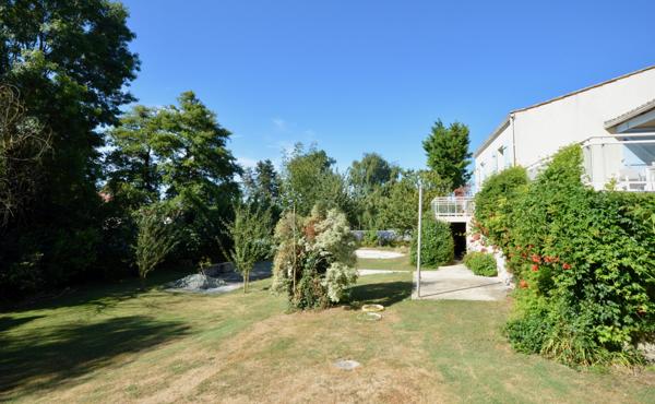 Villa 6 pièce(s) 4 chambre(s) 175 m²