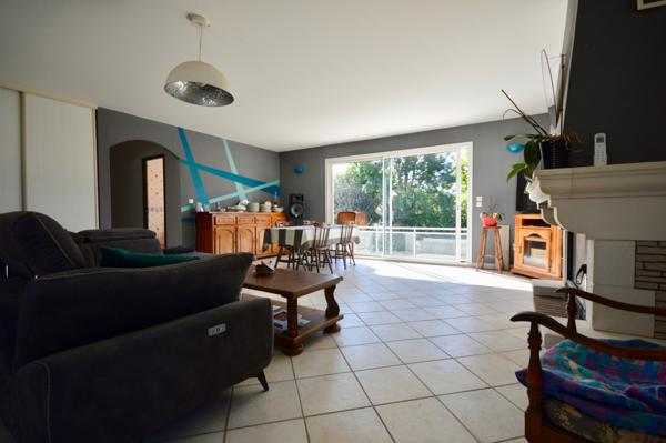 Villa 6 pièce(s) 4 chambre(s) 175 m²