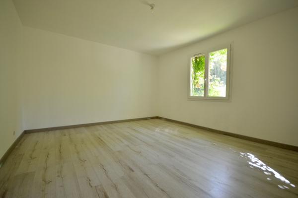 Villa 6 pièce(s) 4 chambre(s) 175 m²