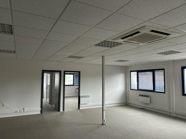 BUREAUX à LOUER de 163 m²