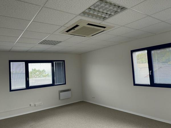 BUREAUX à LOUER de 163 m²