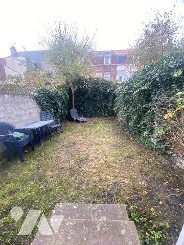 CALAIS SAINT PIERRE MAISON DE VILLE 2 CHAMBRES JARDIN