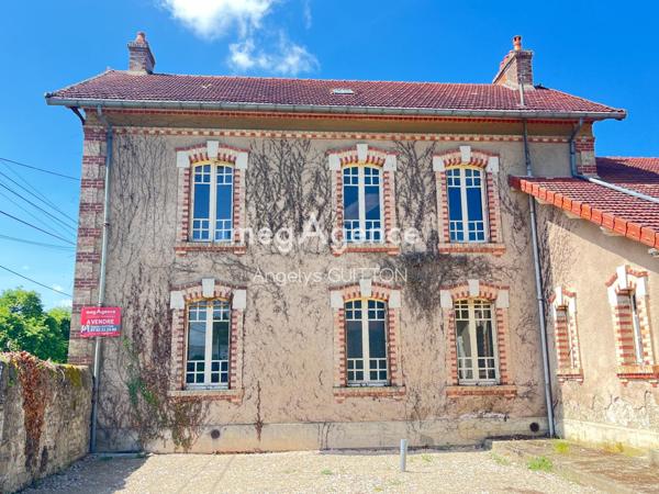 Maison à BEAUMONT SUR SARTHE, 72170 - 12 pièces 266m²