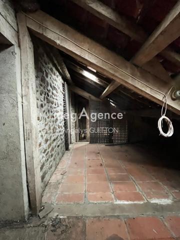 Maison à BEAUMONT SUR SARTHE, 72170 - 12 pièces 266m²