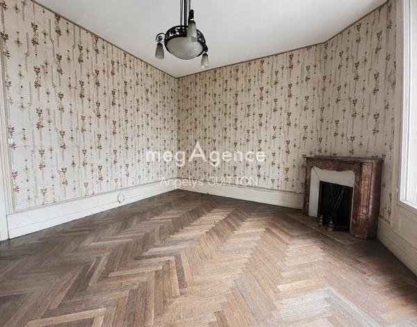 Maison à BEAUMONT SUR SARTHE, 72170 - 12 pièces 266m²