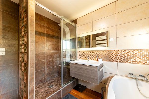 Maison 5 pièces 3 chambres avec garage et jardin