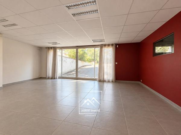 PAU (64) –  À VENDRE - Maison familiale de 213 m² - 5 chambres, bureau et piscine.