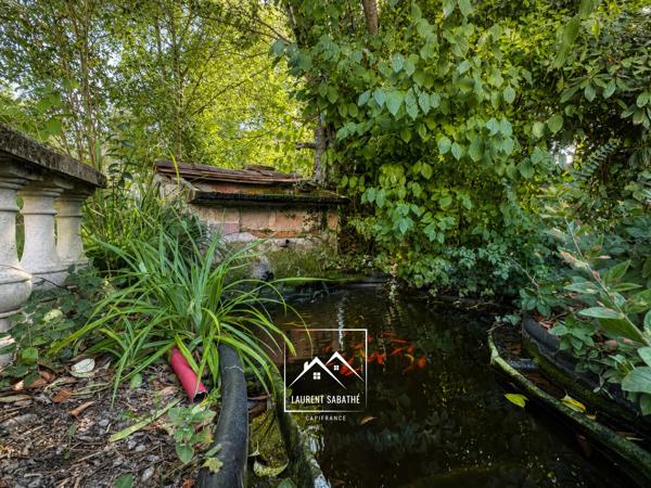 PAU (64) –  À VENDRE - Maison familiale de 213 m² - 5 chambres, bureau et piscine.