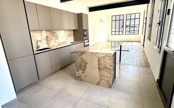 Appartement à vendre    4 pièces • 142,60 m2 Pau