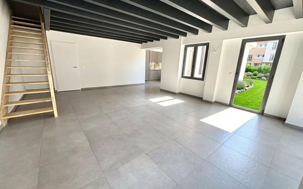 Appartement à vendre    4 pièces • 142,60 m2 Pau