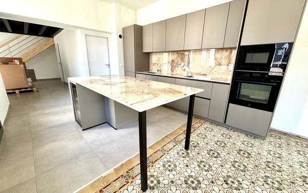 Appartement à vendre    4 pièces • 142,60 m2 Pau