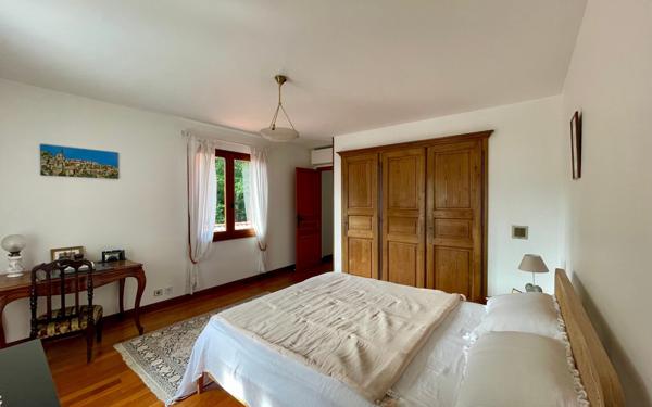 Maison à vendre    6 pièces •  Montfort-en-Chalosse