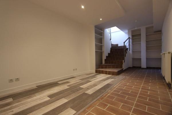 UNE MAISON AVEC JARDIN, À PROXIMITÉ DU LYCÉE BRIZEUX. -