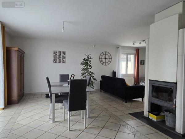 Maison à vendre à Château-Gontier-sur-Mayenne en Mayenne (53200), ref : 53073-1731