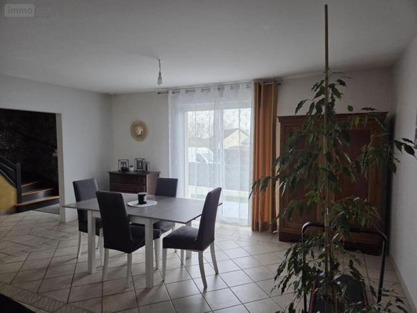 Maison à vendre à Château-Gontier-sur-Mayenne en Mayenne (53200), ref : 53073-1731