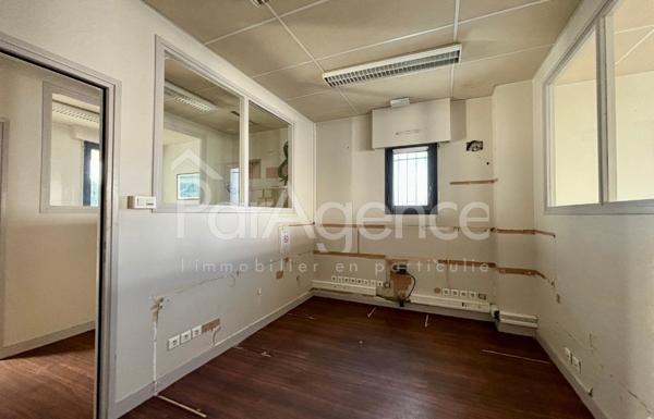 Local professionnel Plain-pied Centre-ville