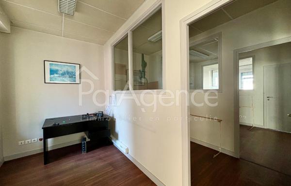 Local professionnel Plain-pied Centre-ville