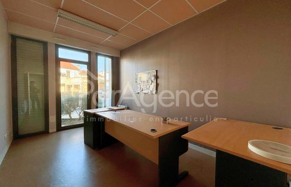 Local professionnel Plain-pied Centre-ville