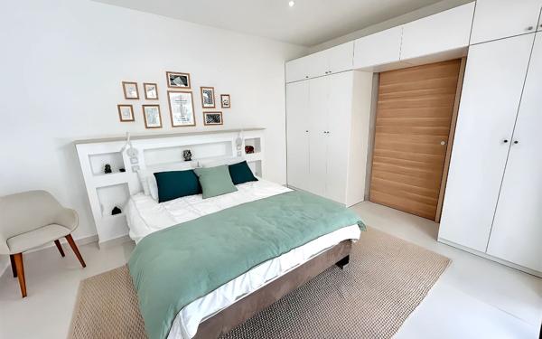 Maison à vendre    5 pièces • 128 m2 Saint-François