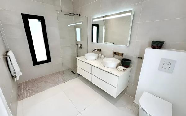 Maison à vendre    5 pièces • 128 m2 Saint-François