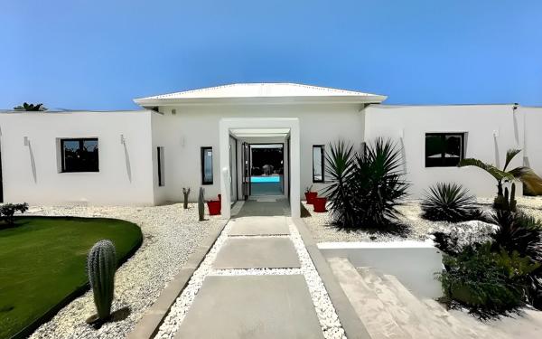 Maison à vendre    5 pièces • 128 m2 Saint-François