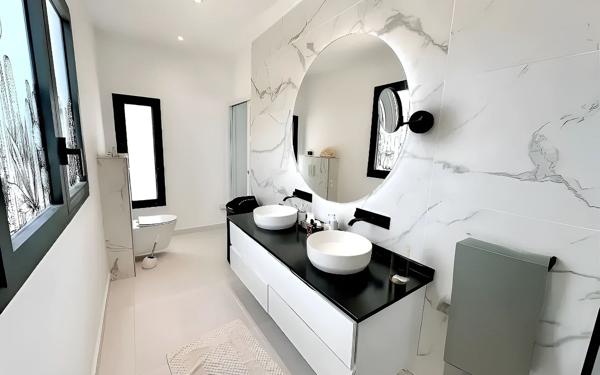 Maison à vendre    5 pièces • 128 m2 Saint-François