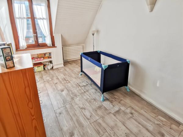 Dpt Haute Savoie (74), à vendre EVIAN LES BAINS appartement T5 de 123 m2 proche embarcadère