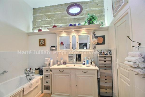 Demeure de prestige 5 chambres avec cour arborée