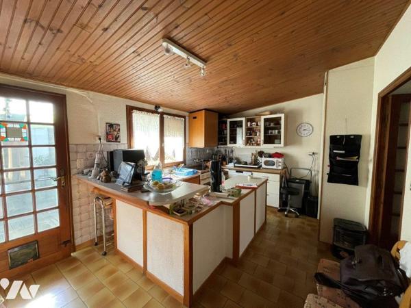 MIELAN (32) Cœur de village, maison de ville et dépendance aménagées sur 517m²