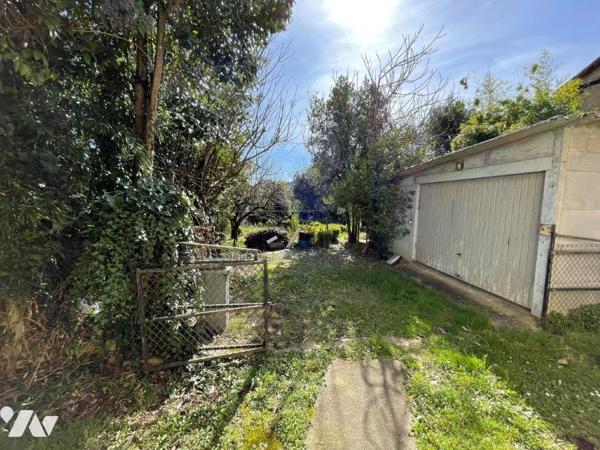 MIELAN (32) Cœur de village, maison de ville et dépendance aménagées sur 517m²