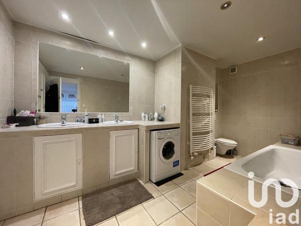 Appartement 5 pièces de 196 m² à Voiron (38500)