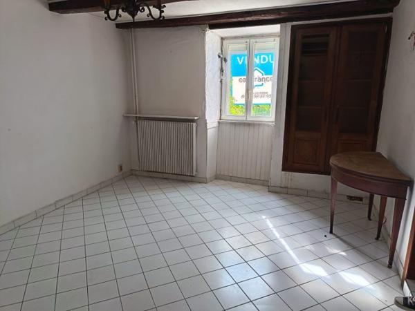 Maison 4 chambres sur 8 ares de terrain
