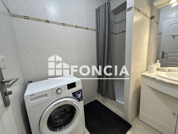 Location Appartement meublé 2 pièces 40.2 m² - 5 RUE OLYMPE DE GOUGE La Rochelle 17000