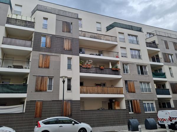 Appartement Cergy - Préfecture , 3 pièces : 62.10 m2 Loyer 1 250 €/mois charges comprises **  - Référence  MG11323