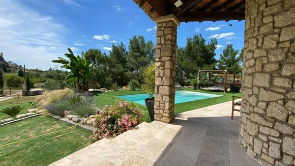 Maison/Villa atypique, 4 chambres, garage