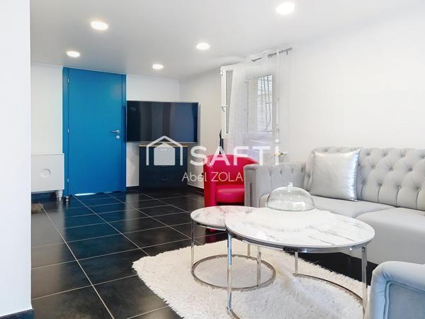 Très belle maison de 7 pièces avec deux doubles séjours, 4 chambres, 2 salles de bains, 2 cuicines, 3 toilettes, et un jardin.