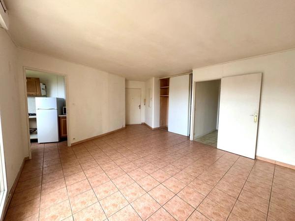 Vente                                                      Appartement
                        
                     2 pièces                      44 m2                     à Chambly