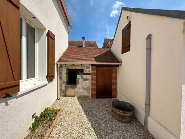 Maison 7 chambre(s) 243 m2 avec dépendances et triple garage