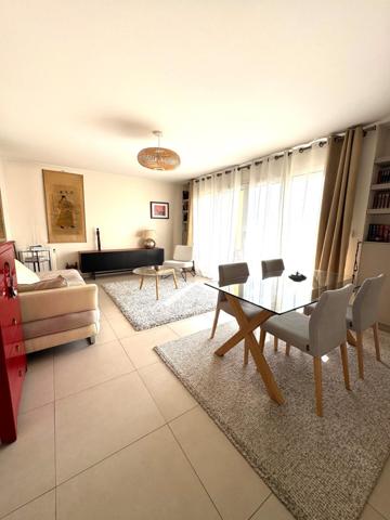 Magnifique Appartement de 3 pièces avec asc + Balcon + Cave + Pkg!!!