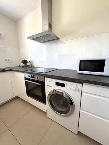 Magnifique Appartement de 3 pièces avec asc + Balcon + Cave + Pkg!!!