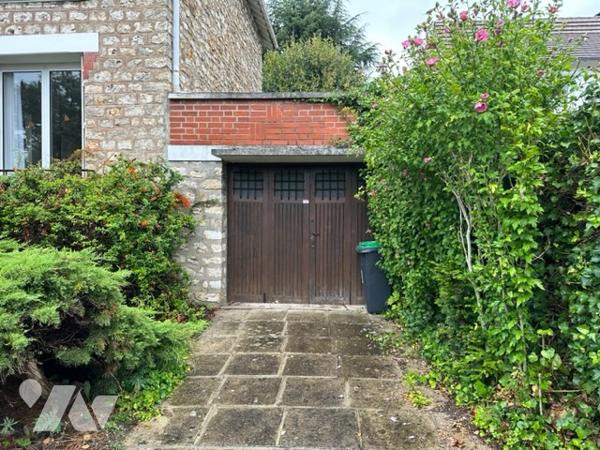 Maison à Vendre à Soisy-sous-Montmorency (95230) en Val-d'Oise (95), 6 pièces, 4 chambres