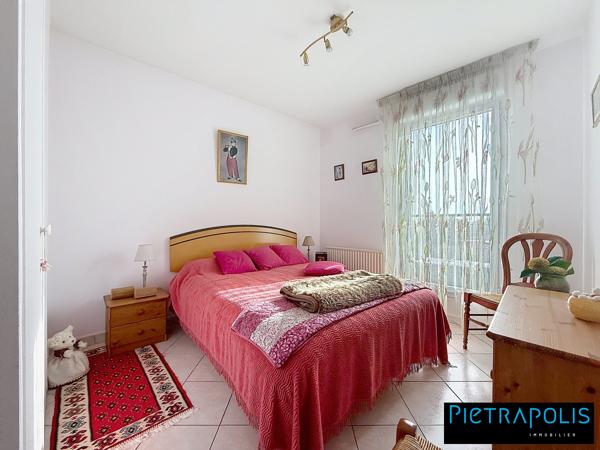 Appartement traversant de 117 m² avec terrasses – Dernier étage